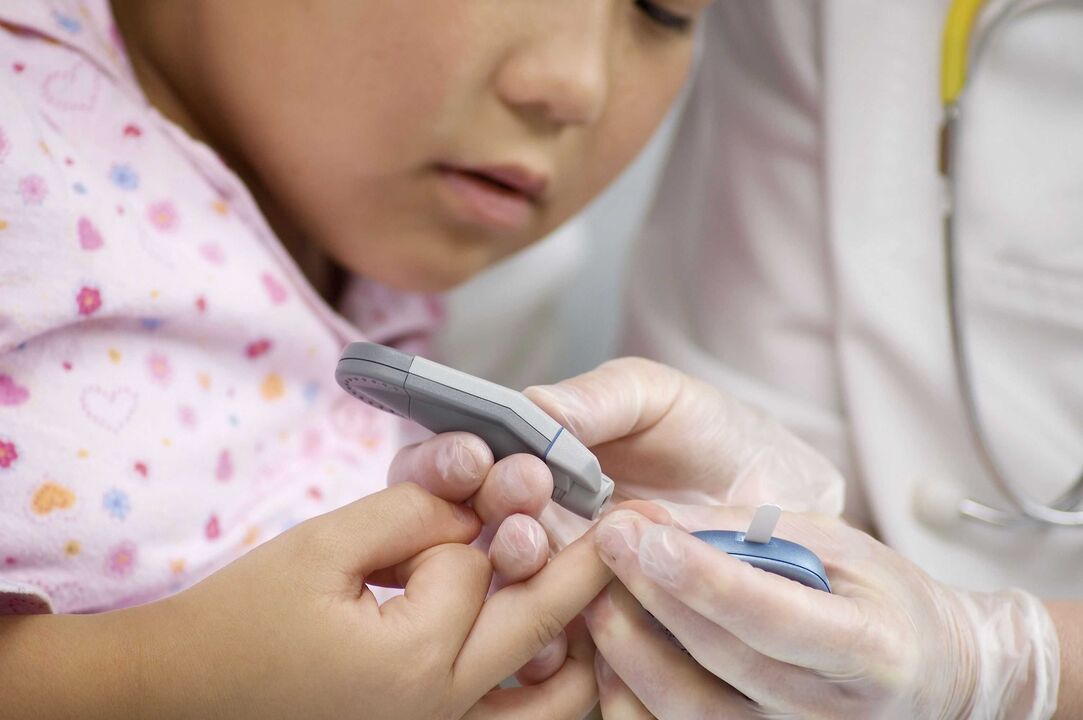 Haurrek diabetesa heredatu dezakete senide hurbiletatik